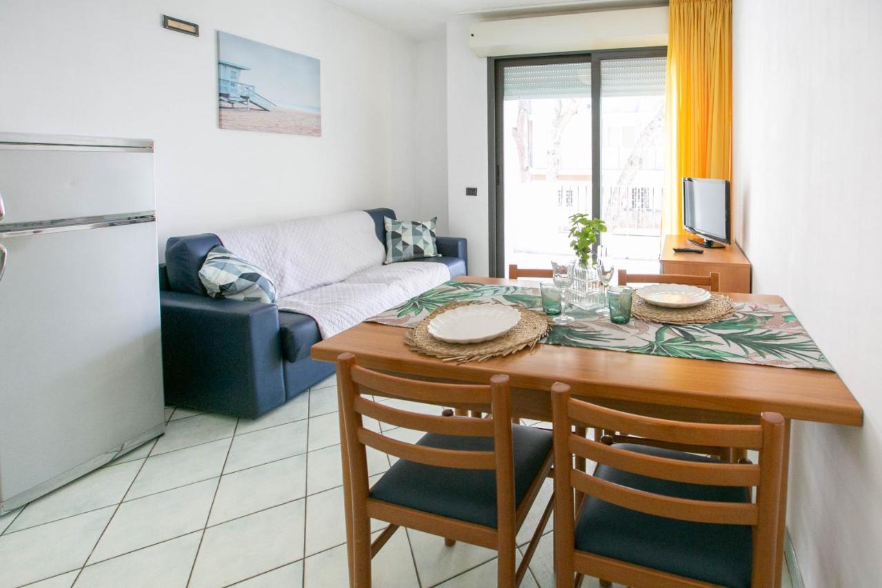 רימיני Residence Villa Dei Pini מראה חיצוני תמונה