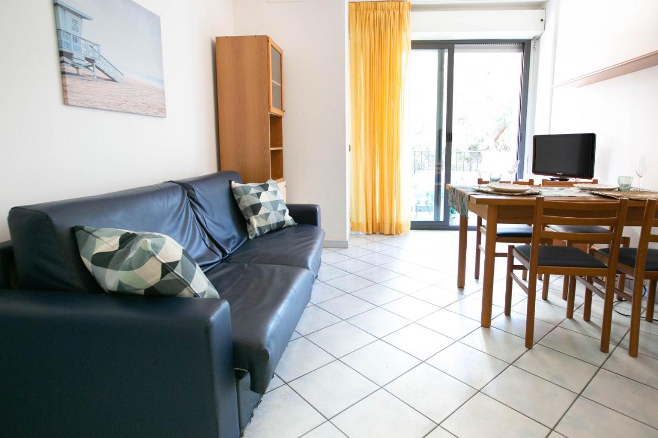 רימיני Residence Villa Dei Pini מראה חיצוני תמונה